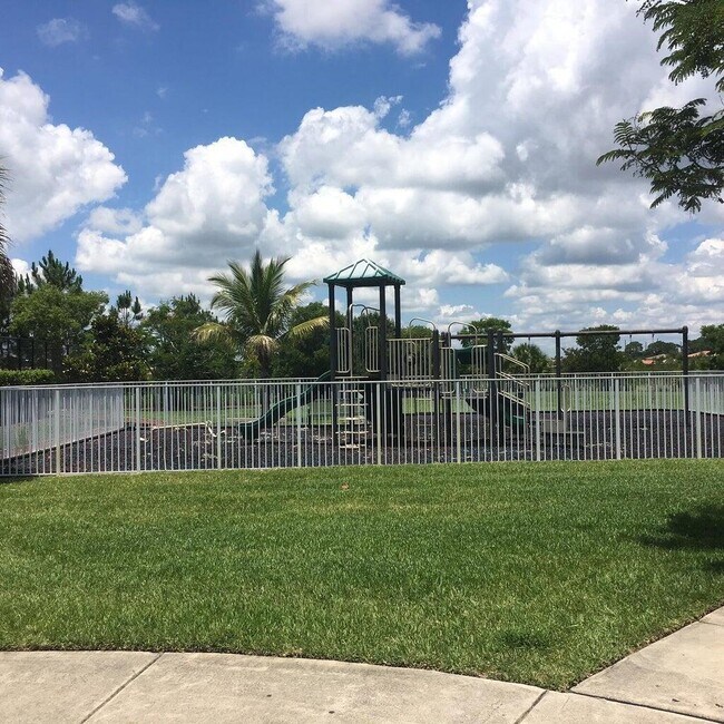 Building Photo - 1999 Newport Isles Blvd