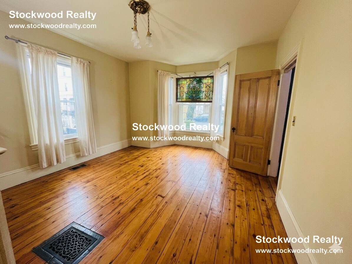 Building Photo - 36 Spring Garden St