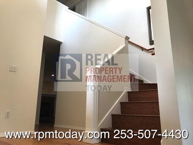 Building Photo - Beautiful 4 Bedroom Home in South Hill!