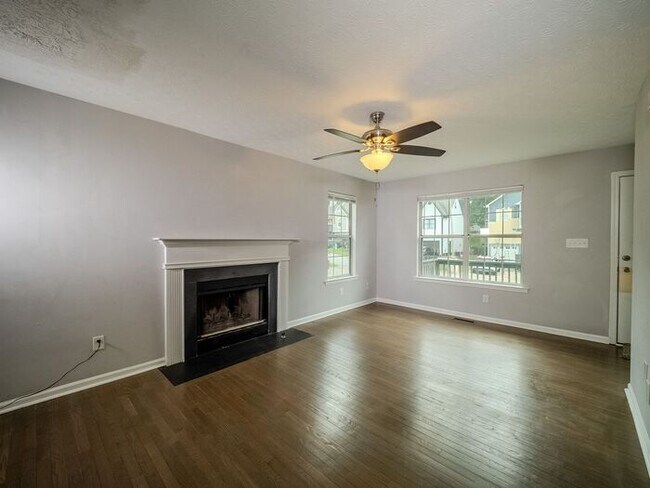 Building Photo - 2707 Sanibel Ln SE