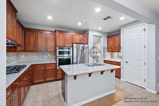 Building Photo - 3126 Fioli Way