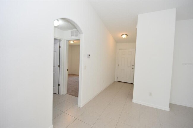 Building Photo - 31 Rosecroft Ln