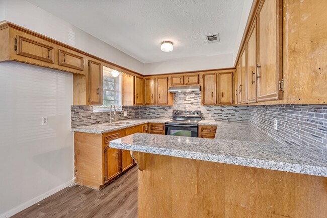 Building Photo - 3699 Piney Point Rd