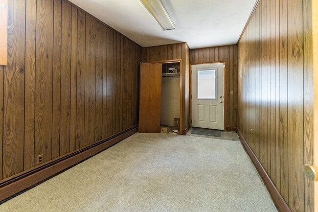 Building Photo - 82 Terrace Dr