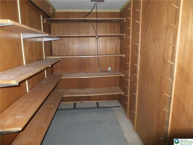 Building Photo - 3021 Rosewood Ct