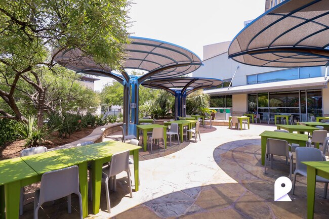 Building Photo - 1211 W 8th St