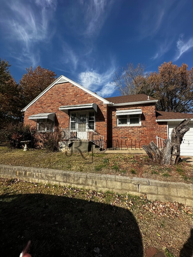 Primary Photo - 602 N Walnut St