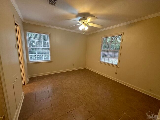 Building Photo - 303 Colbert Ave