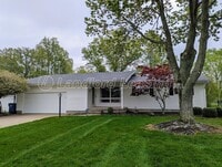 Building Photo - Charming 3-Bedroom Ranch with Spacious Lay...