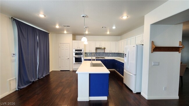 Building Photo - 628 Joe Willis St