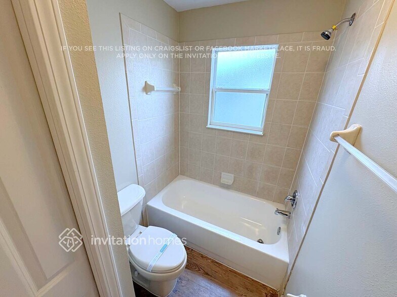 Building Photo - 15324 Skip Jack Loop