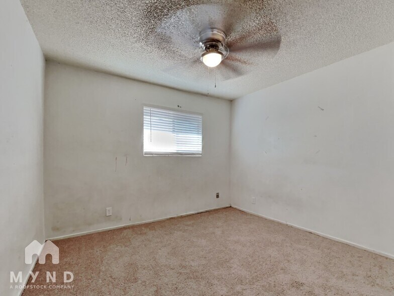 Building Photo - 644 S Hill