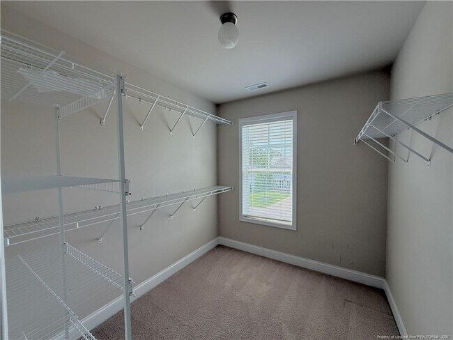 Building Photo - 260 Trenton Pl