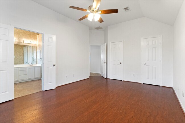 Building Photo - 3135 Stratford Bend Dr