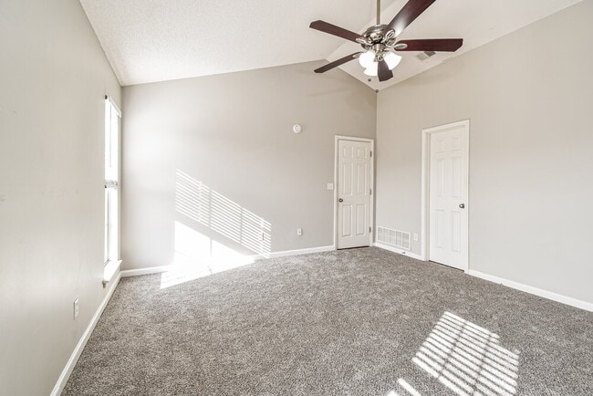 Building Photo - 13231 Braybourne Pkwy