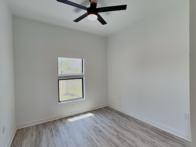 Building Photo - 558 Nimitz Blvd