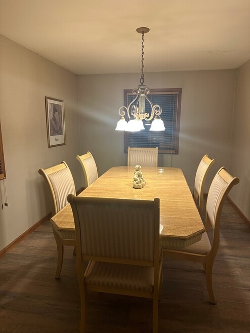 Building Photo - 310 Jennifer Ln