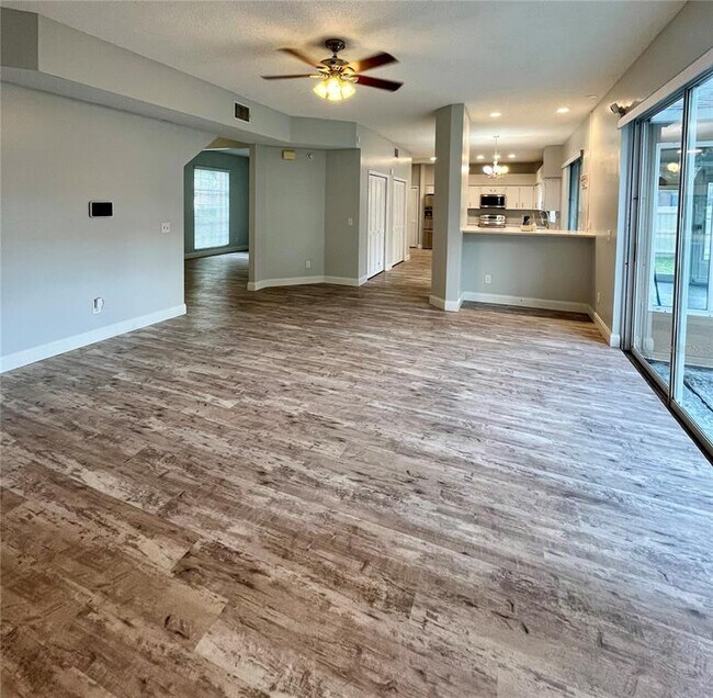 Building Photo - 9318 Heritage Oak Ct