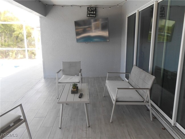 Building Photo - 601 Clayton Ave