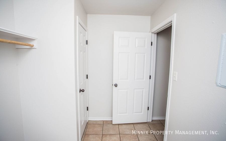 Building Photo - 2214 100th St