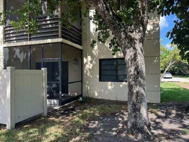 Building Photo - 134 S Cypress Rd