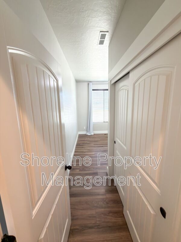 Building Photo - 12913 S Salerno Ave