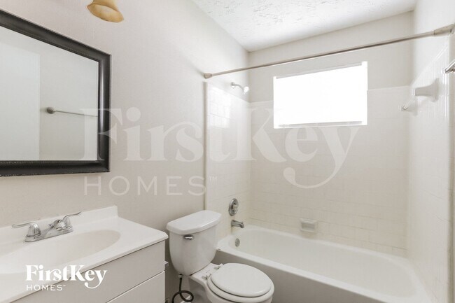 Building Photo - 24134 Silversmith Ln