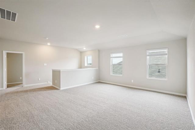 Building Photo - 4001 Medina Dr
