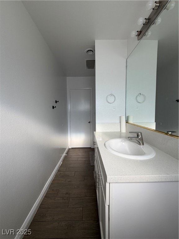 Building Photo - 4101 Esmeralda Ave