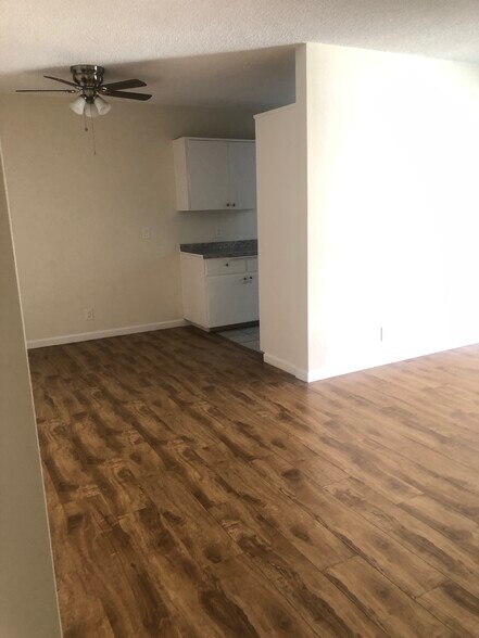 Building Photo - 514 Gramercy S Pl