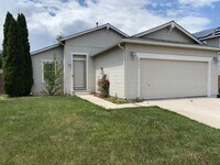 Building Photo - Charming 3 Bedroom, 2 Bath Home in Peacefu...