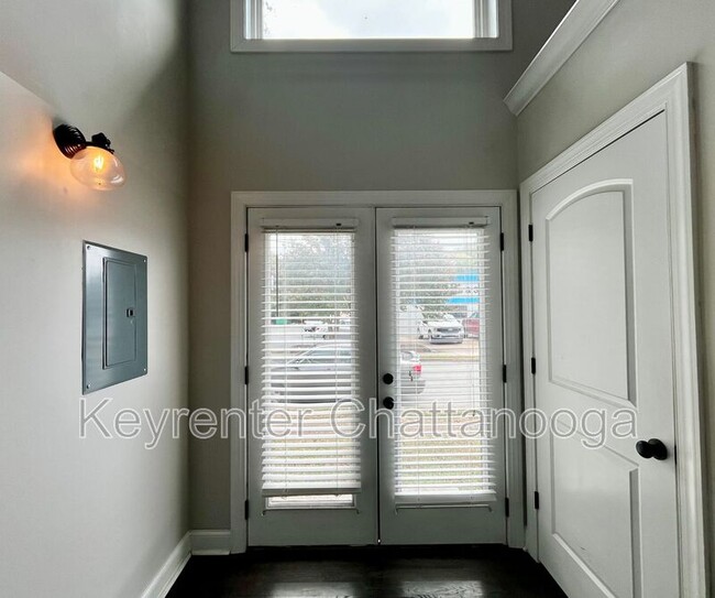 Building Photo - 407 Spears Ave