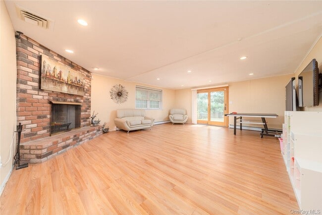 Building Photo - 65 Starling Ct