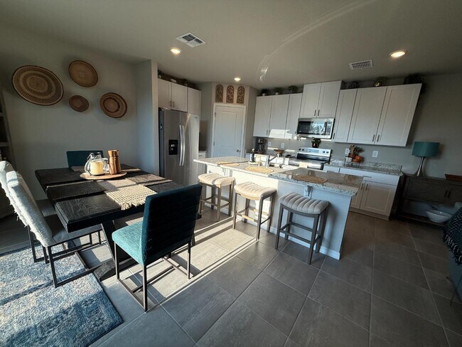 Building Photo - 3919 Radiant Mountain Dr