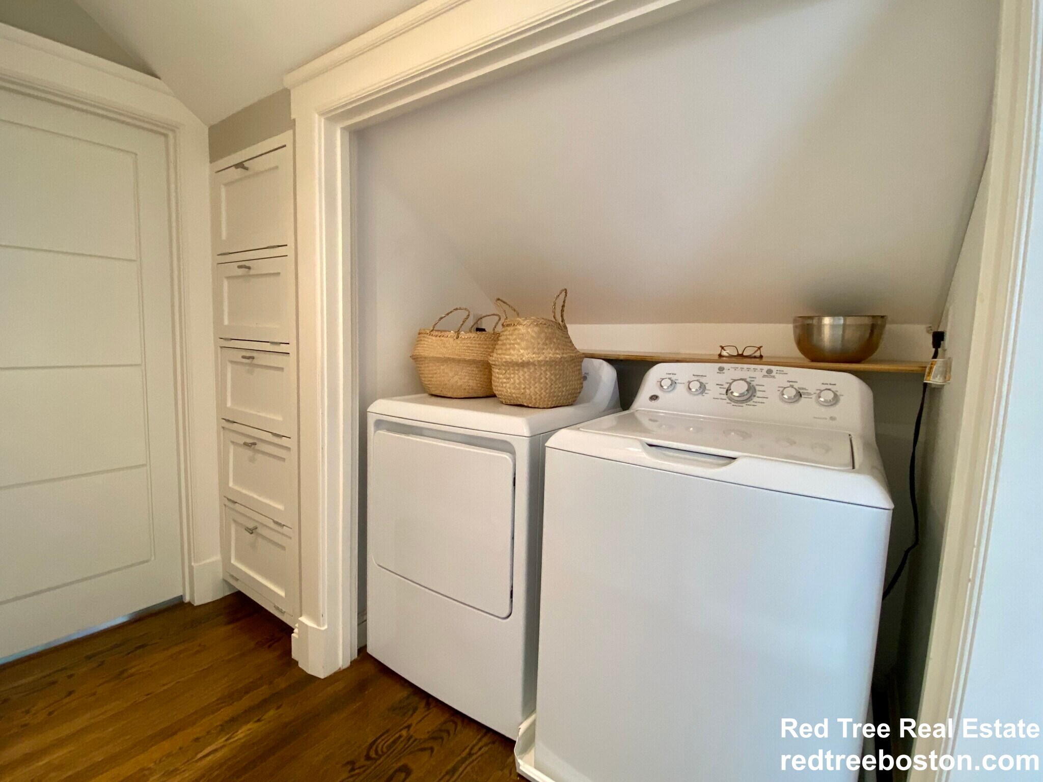 Building Photo - 55 Eliot Cres