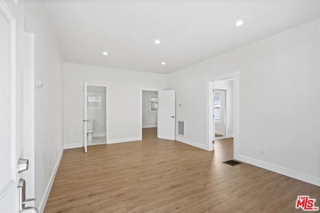 Building Photo - 1455 E Elizabeth St