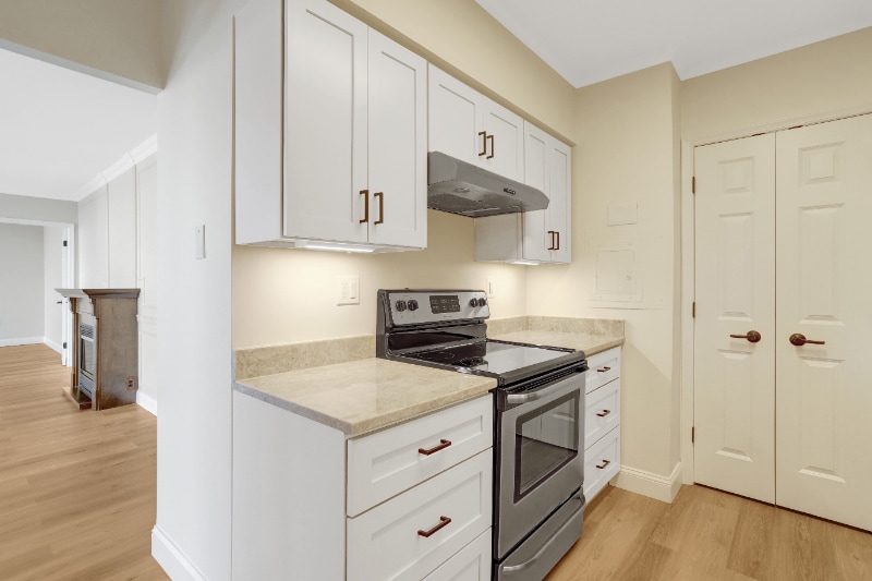 Building Photo - 400 Madison St