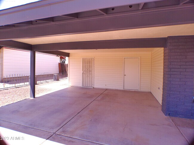 Building Photo - 5226 N 71st Ave