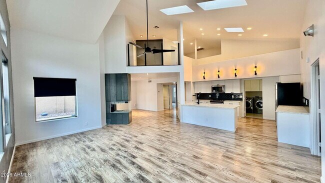 Building Photo - 8101 N 13th Pl