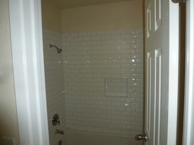 Building Photo - 8502 Slant Oak Dr