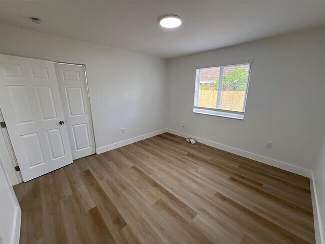 Building Photo - 2820 NW 95th St
