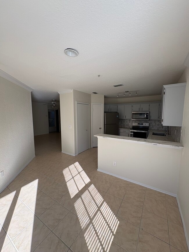 Building Photo - 1701 The Greens Way