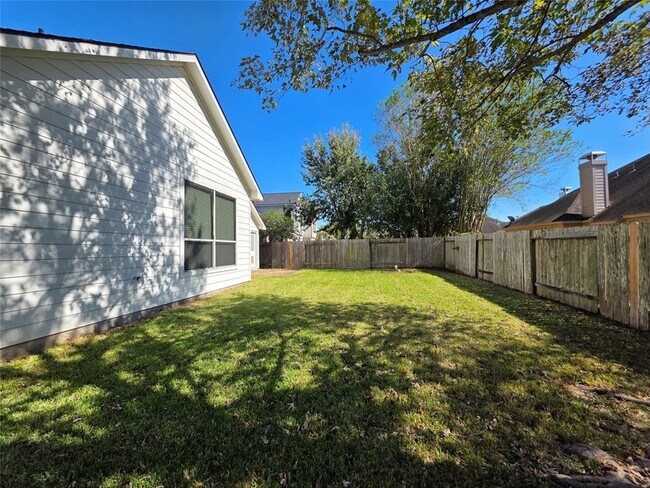 Building Photo - 21219 Willow Glade Dr