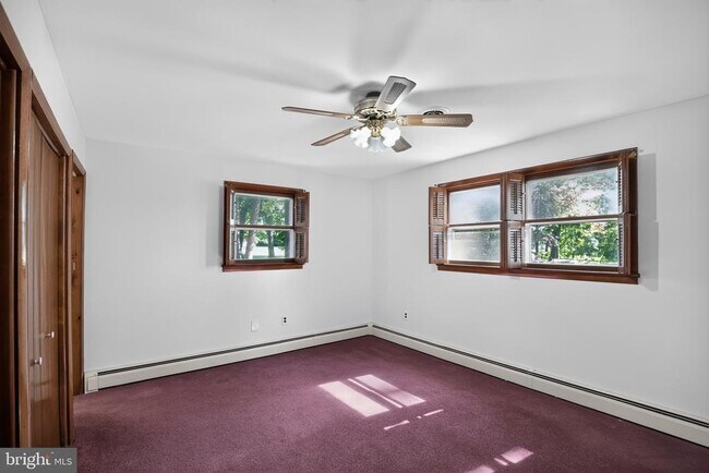 Building Photo - 930 Sykesville Rd
