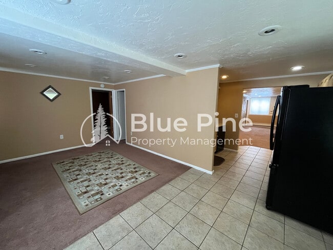 Building Photo - 755 9th St
