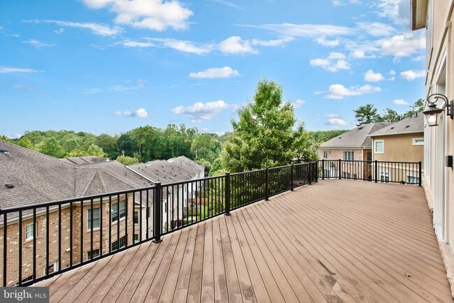 Building Photo - 8319 Quarry Manor Terrace