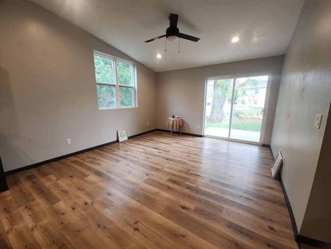 Building Photo - Newly Built 3BR/2BA Home in Oshkosh, WI