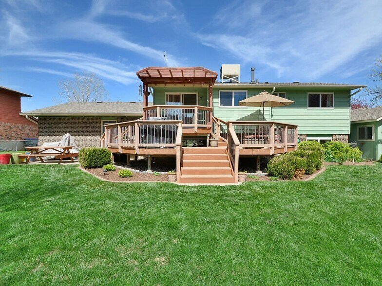 Building Photo - 1403 Lefthand Dr