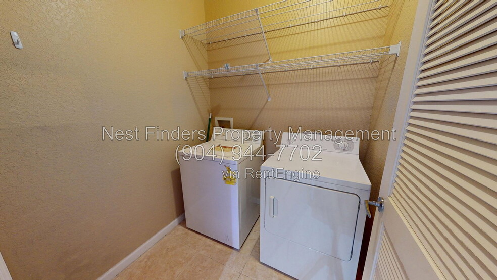 Building Photo - 8539 Gate Pkwy W