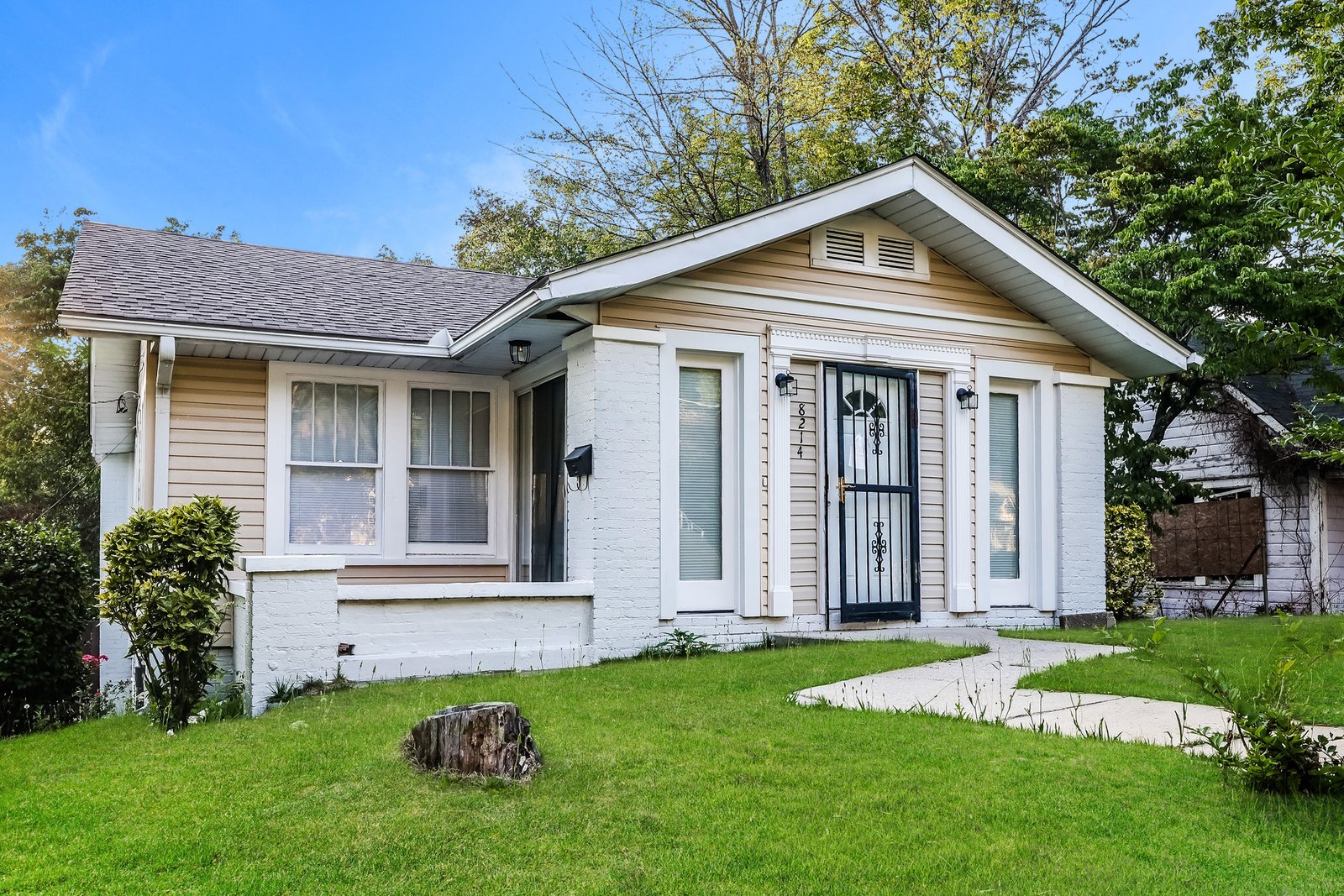 Building Photo - 8214 8th Ave S